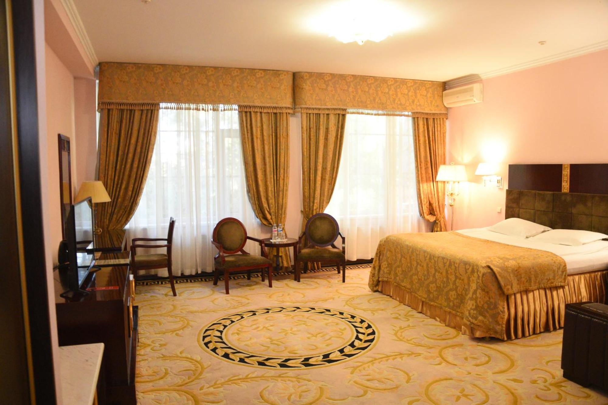 Hotel Royal Florence Кишинёв Экстерьер фото