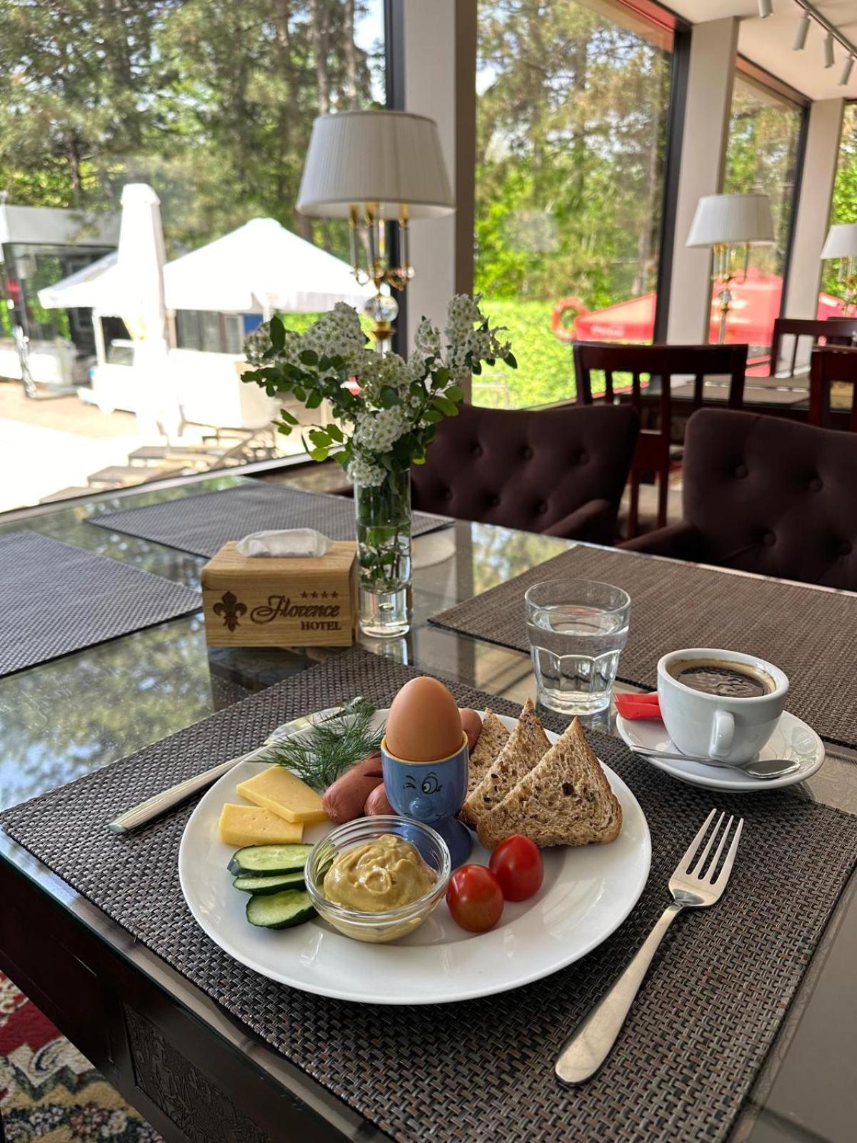Hotel Royal Florence Кишинёв Экстерьер фото